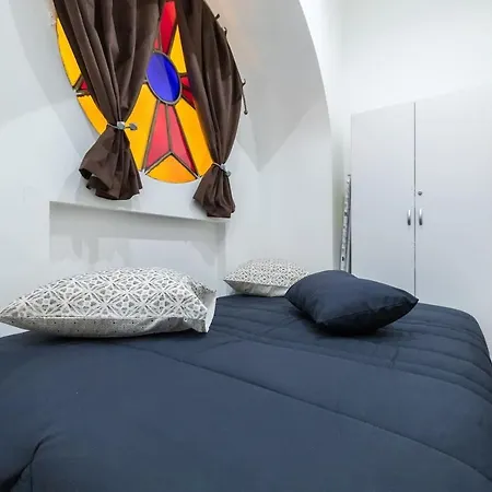 Historical Hyper Center Apartment *
