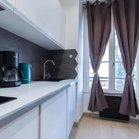 Historical Hyper Center Apartment *